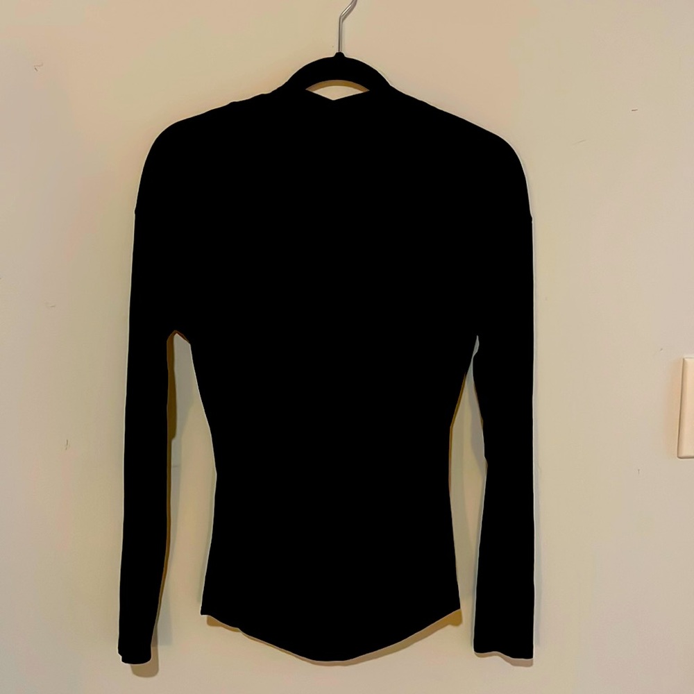 Lululemon black flowy long sleeve tee shirt. Size 4